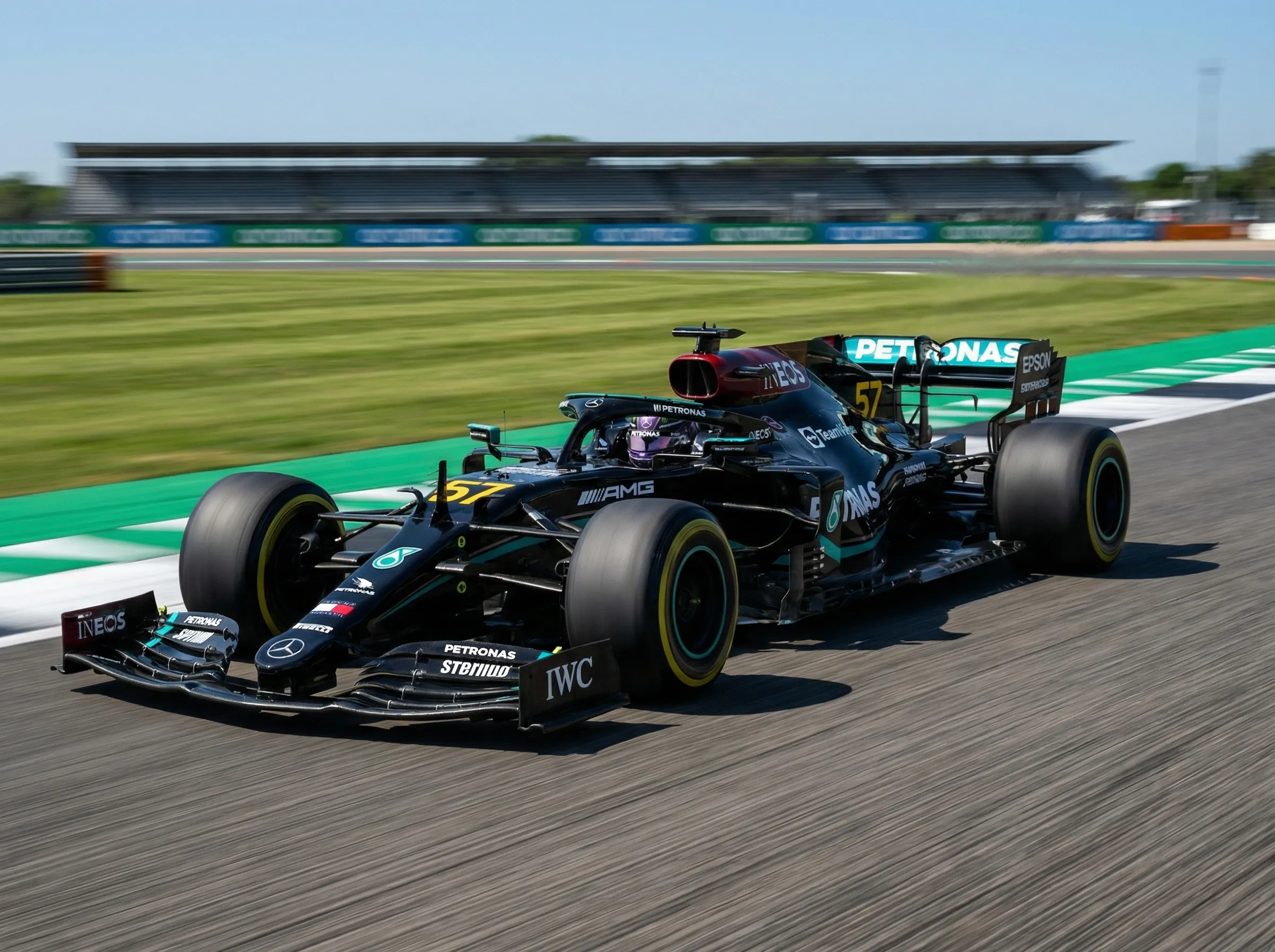 Alexander's special tribute helmet honoring Lewis Hamilton's legacy